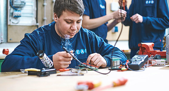 Elevion-EAB-Mitarbeiter